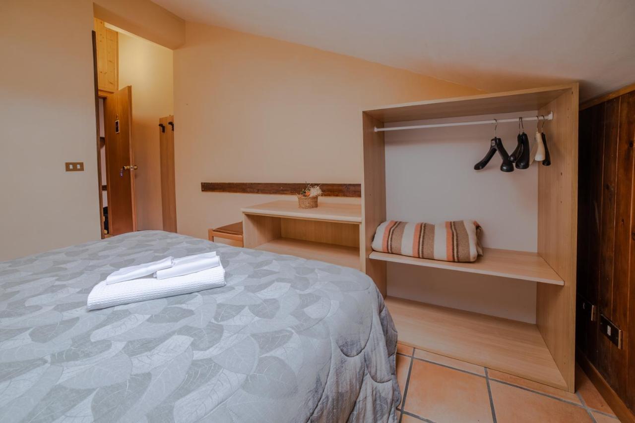 Dimora Fresilia Casa Vacanze Opi Bagian luar foto